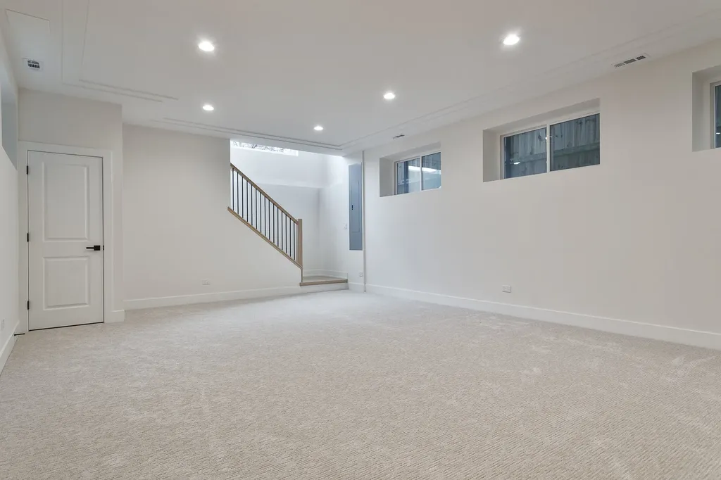 5355 North Melvina Avenue Chicago IL 60630