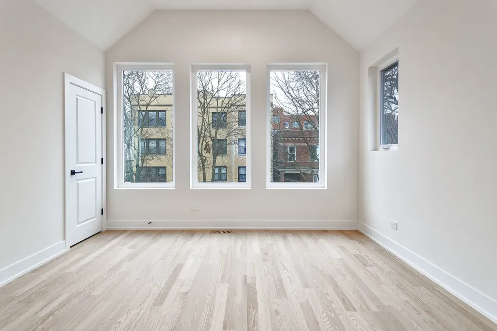 5355 North Melvina Avenue Chicago IL 60630