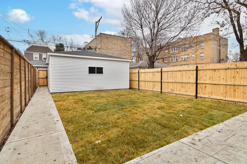 5355 North Melvina Avenue Chicago IL 60630
