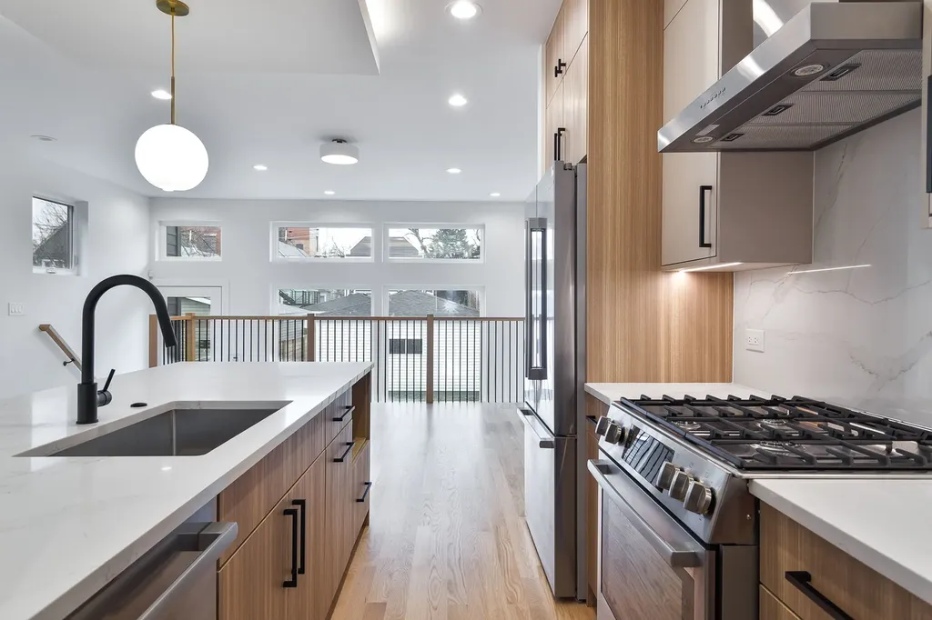 5355 North Melvina Avenue Chicago IL 60630