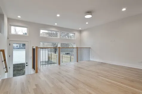 5355 North Melvina Avenue Chicago IL 60630