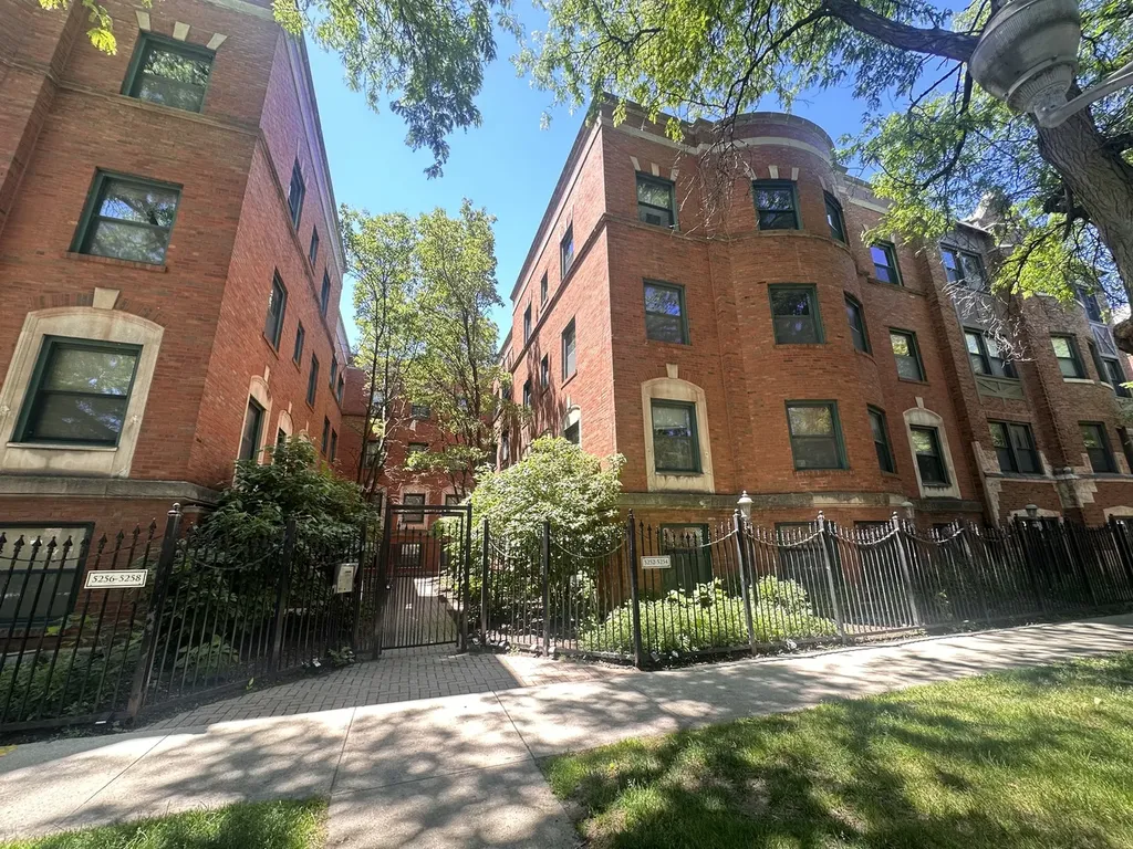 5252 South Drexel Avenue Chicago IL 60615