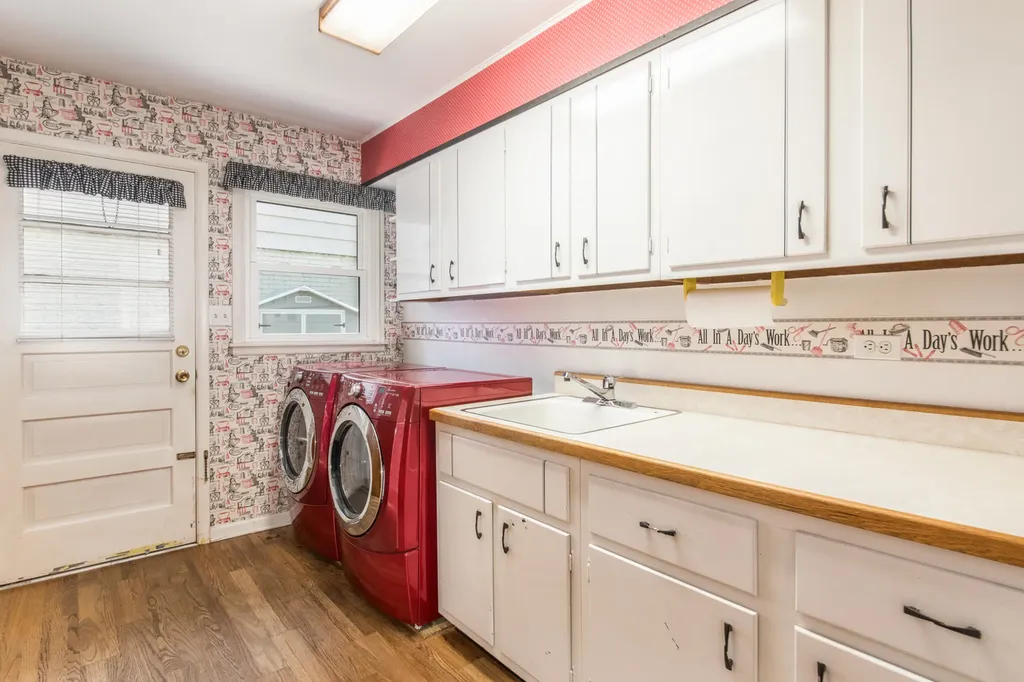 700 South Hamlin Avenue Park Ridge IL 60068