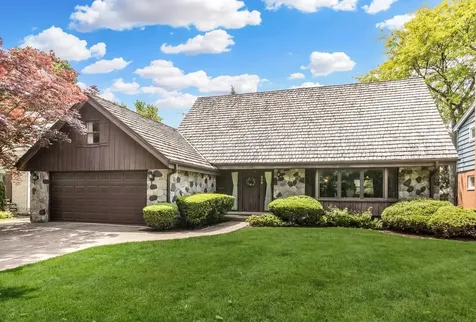 700 South Hamlin Avenue Park Ridge IL 60068