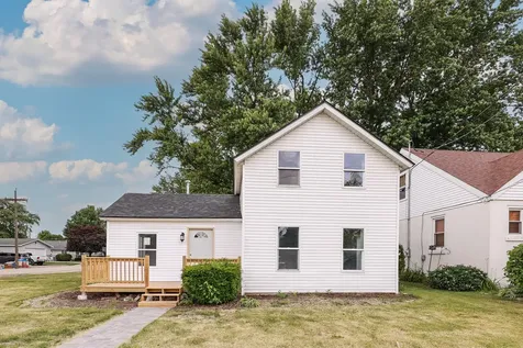 209 South Jackson Street Gardner IL 60424
