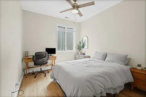 1433 West Belle Plaine Avenue Chicago IL 60613