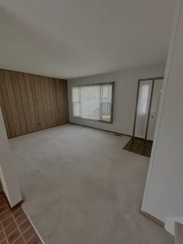 103 Heine Drive Streamwood IL 60107