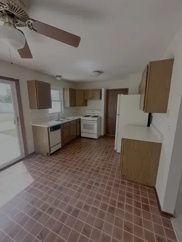 103 Heine Drive Streamwood IL 60107