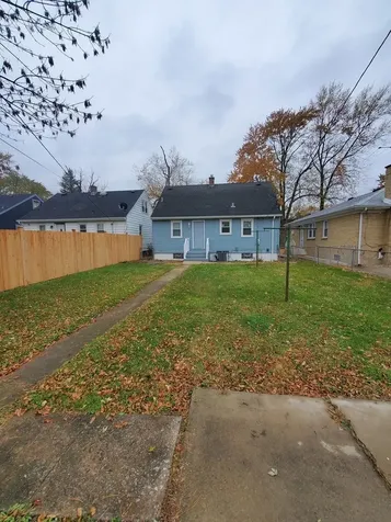 14529 Clinton Street Harvey IL 60426