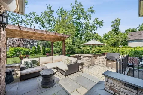 1620 Canterbury Lane Glenview IL 60025