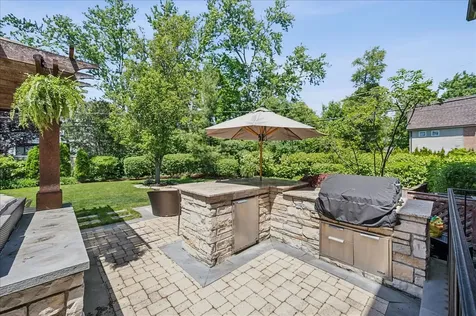 1620 Canterbury Lane Glenview IL 60025