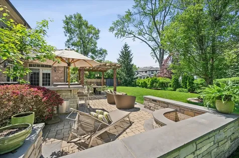 1620 Canterbury Lane Glenview IL 60025