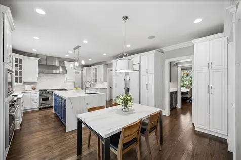 1620 Canterbury Lane Glenview IL 60025
