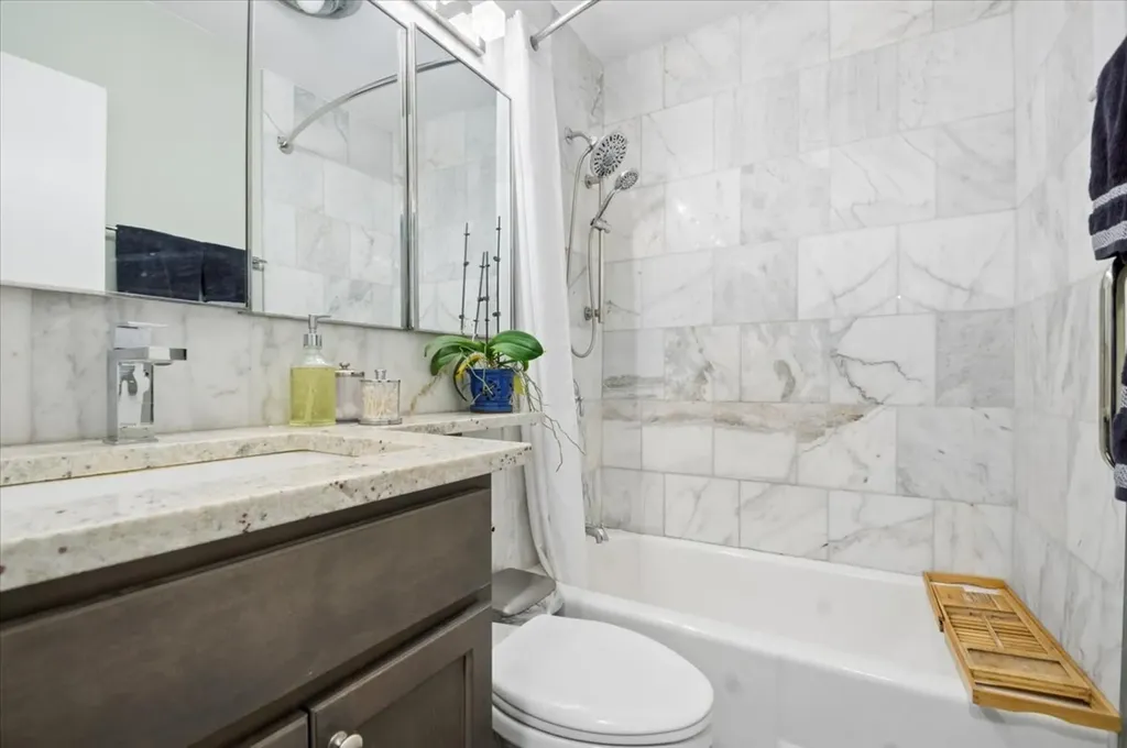 3900 North Lake Shore Drive Chicago IL 60613
