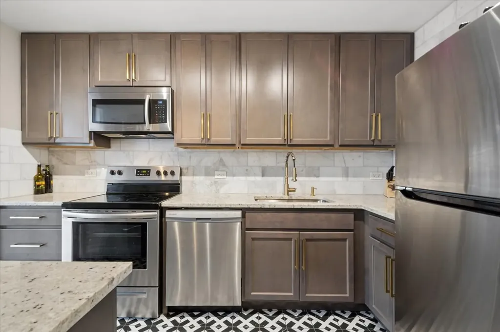 3900 North Lake Shore Drive Chicago IL 60613