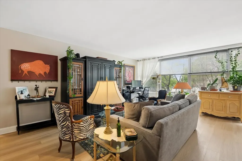 3900 North Lake Shore Drive Chicago IL 60613