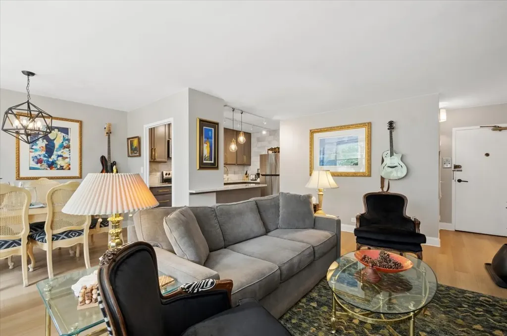 3900 North Lake Shore Drive Chicago IL 60613