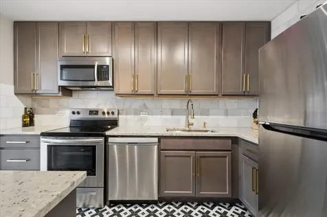 3900 North Lake Shore Drive Chicago IL 60613