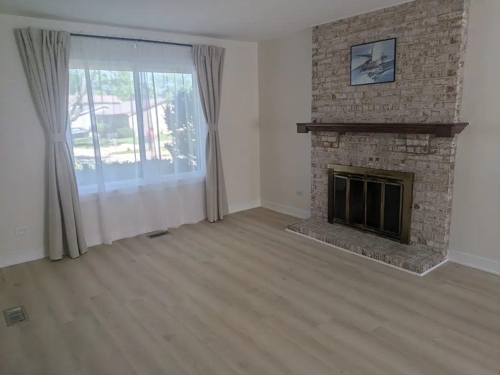 7 Blue Jay Court Woodridge IL 60517