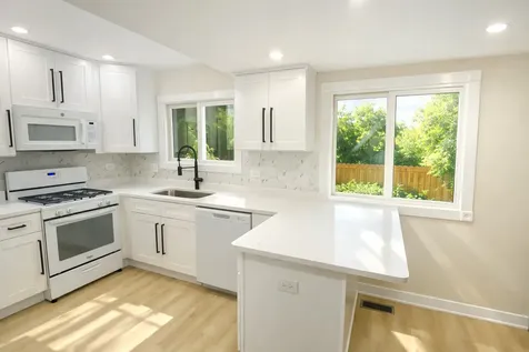 7 Blue Jay Court Woodridge IL 60517