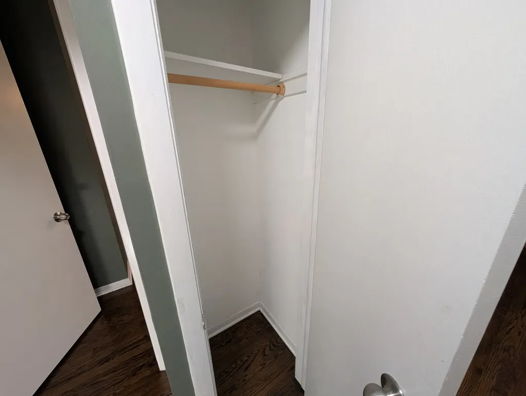 8642 West Berwyn Avenue Chicago IL 60656