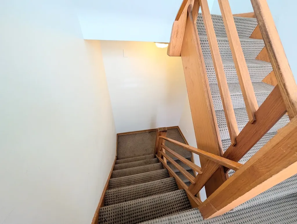 8642 West Berwyn Avenue Chicago IL 60656