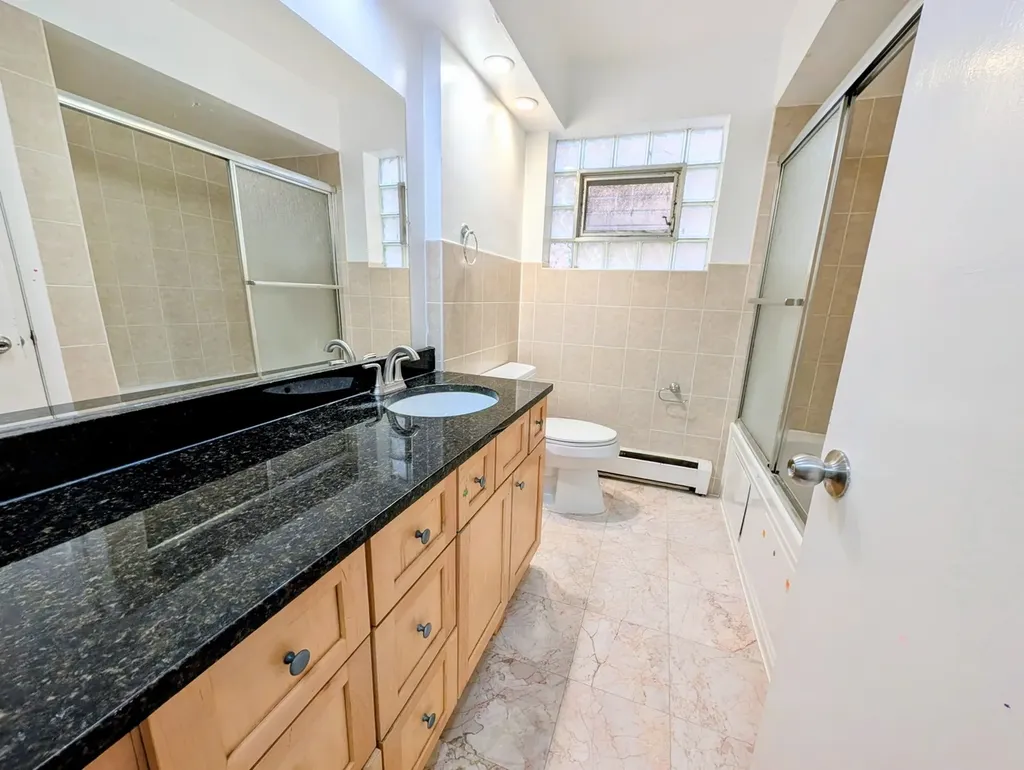 8642 West Berwyn Avenue Chicago IL 60656
