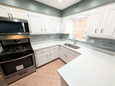 8642 West Berwyn Avenue Chicago IL 60656