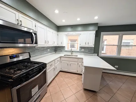8642 West Berwyn Avenue Chicago IL 60656