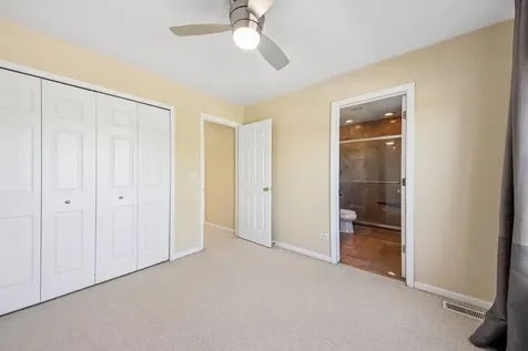 993 Willow Street Itasca IL 60143