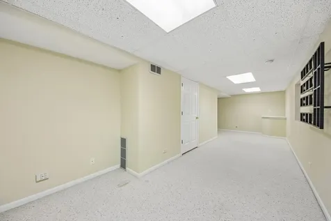 993 Willow Street Itasca IL 60143