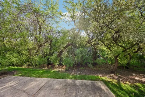 993 Willow Street Itasca IL 60143