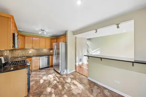 993 Willow Street Itasca IL 60143