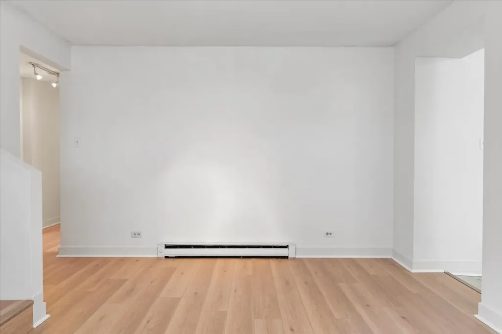 3145 North Cambridge Avenue Chicago IL 60657