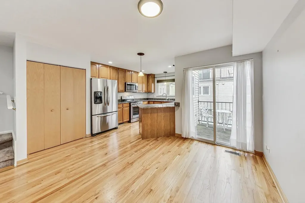 4932 West Lawrence Avenue Chicago IL 60630
