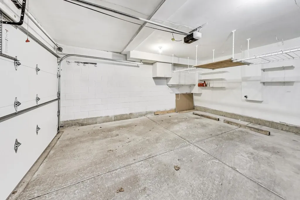 4932 West Lawrence Avenue Chicago IL 60630