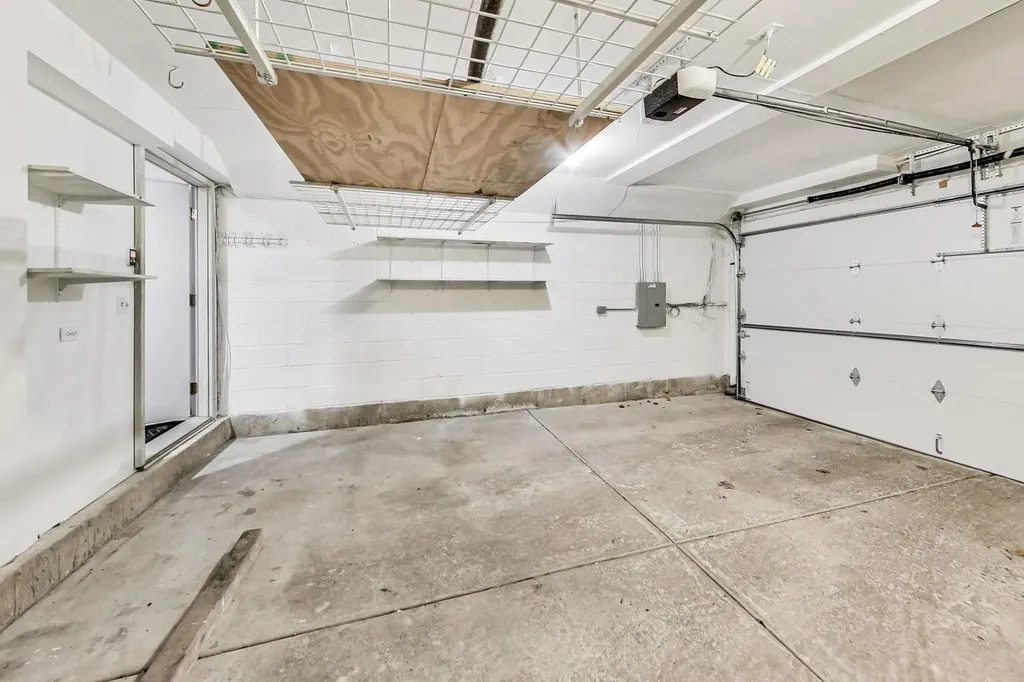 4932 West Lawrence Avenue Chicago IL 60630
