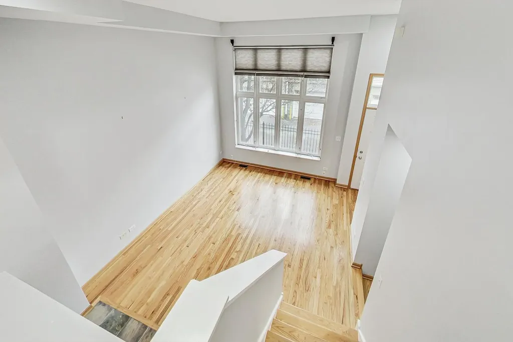 4932 West Lawrence Avenue Chicago IL 60630