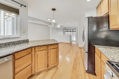 4932 West Lawrence Avenue Chicago IL 60630