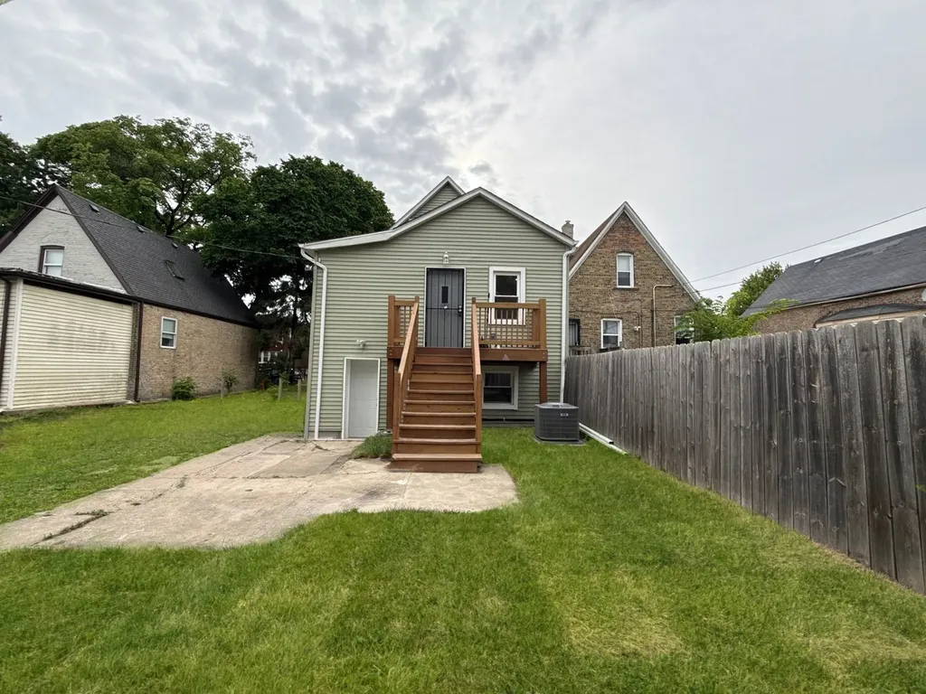 421 North Leclaire Avenue Chicago IL 60644