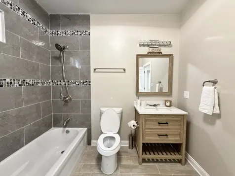 421 North Leclaire Avenue Chicago IL 60644
