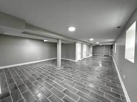 421 North Leclaire Avenue Chicago IL 60644