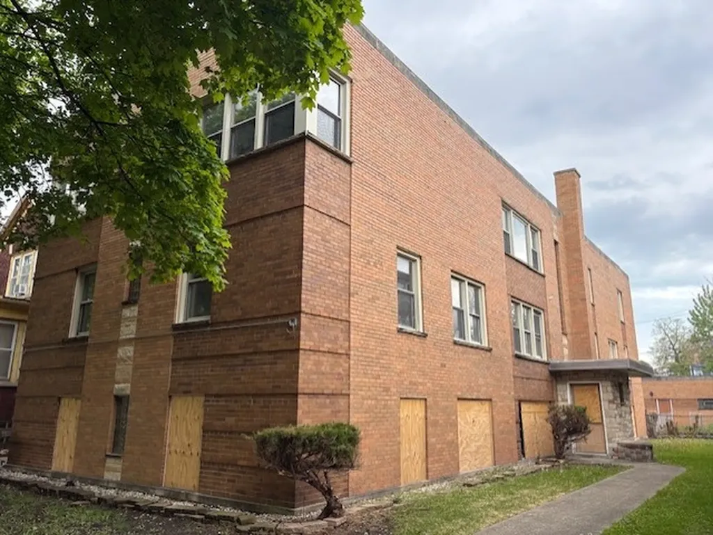 7711 South Ada Street Chicago IL 60620