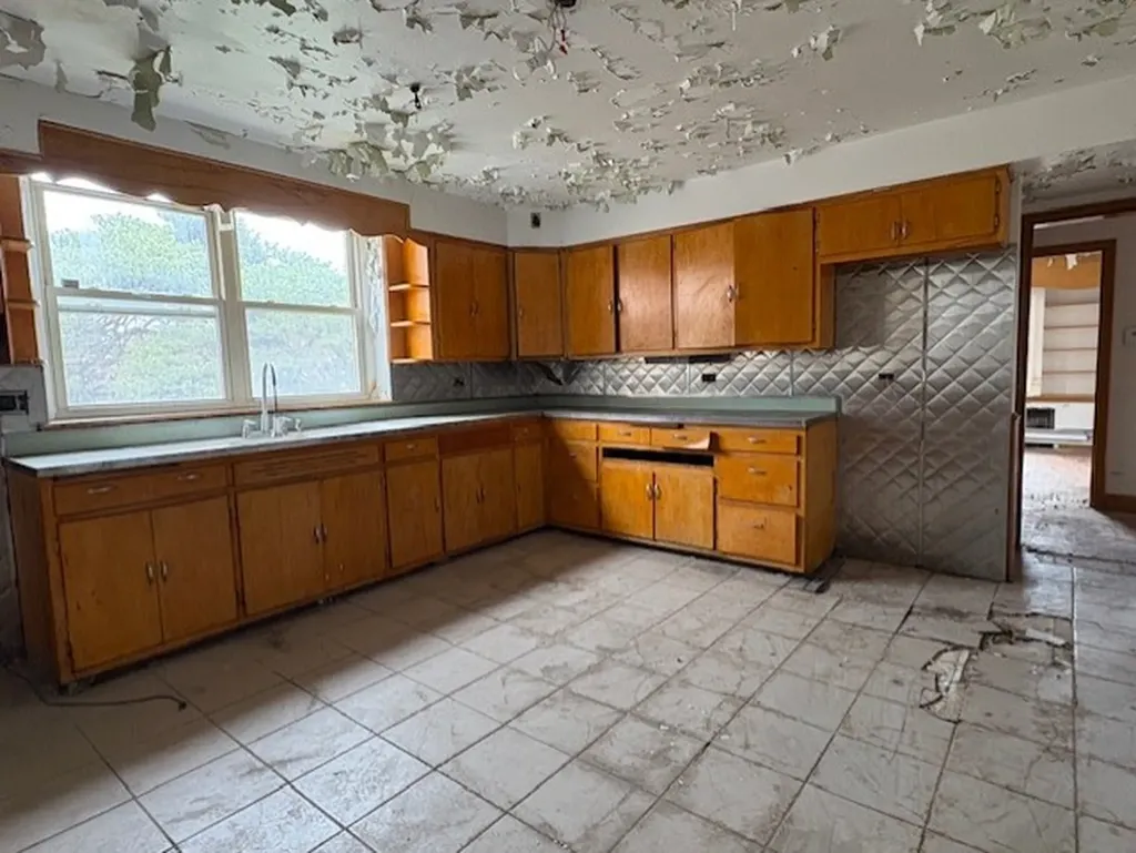 7711 South Ada Street Chicago IL 60620