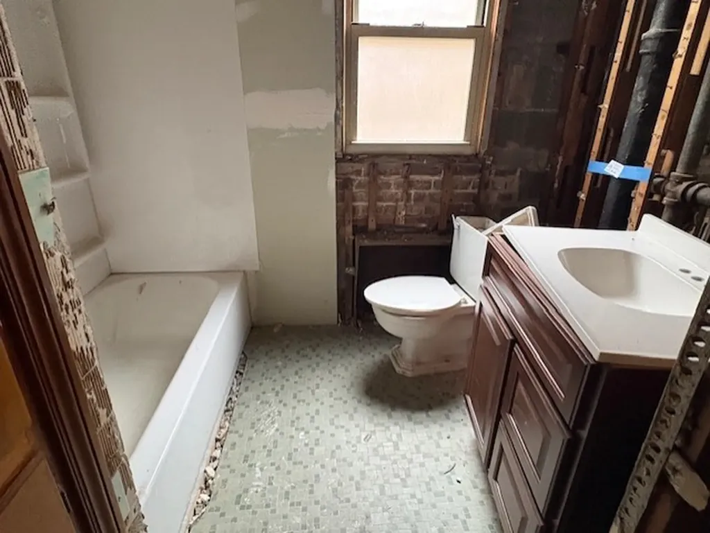 7711 South Ada Street Chicago IL 60620