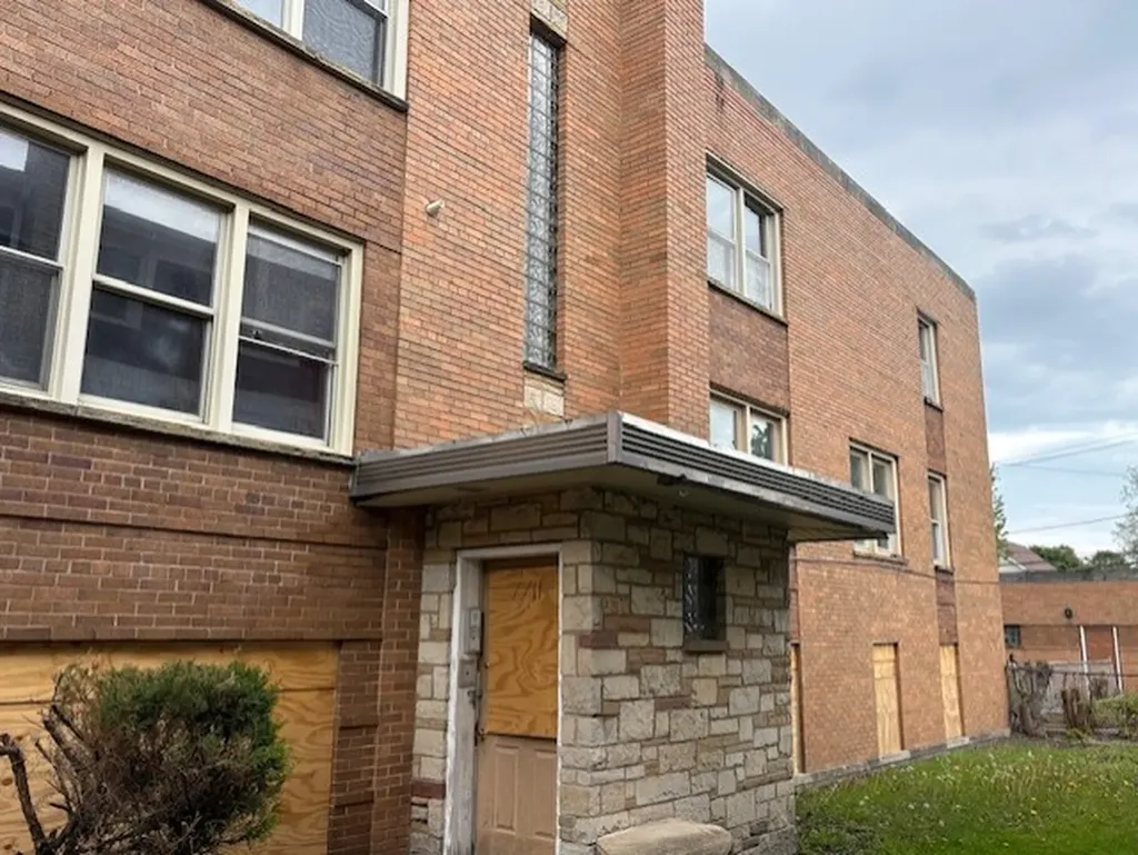 7711 South Ada Street Chicago IL 60620