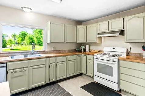 209 Woodrig Road Bloomington IL 61704