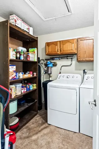 209 Woodrig Road Bloomington IL 61704