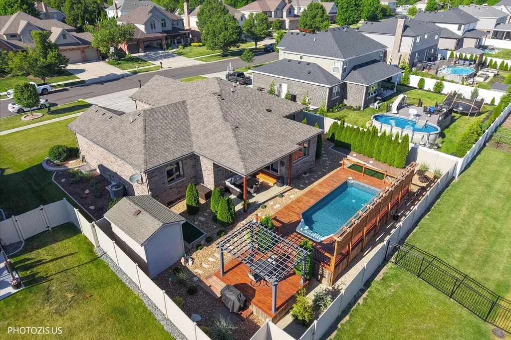 892 West Woodlawn Road New Lenox IL 60451