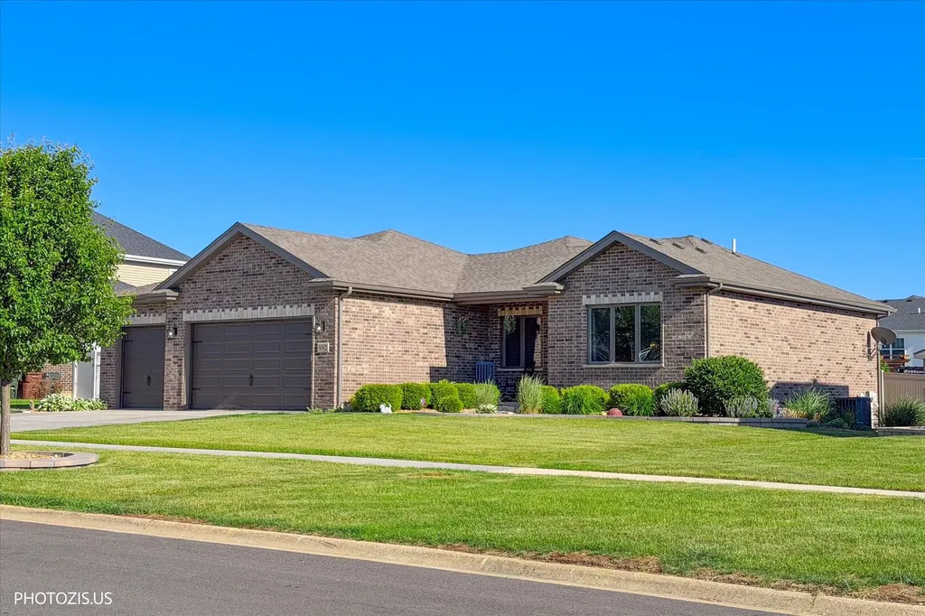 892 West Woodlawn Road New Lenox IL 60451